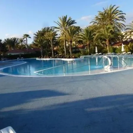 Ferienhaus In Mit Garten, Terrasse Und Gemeinschaftlichem Pool *