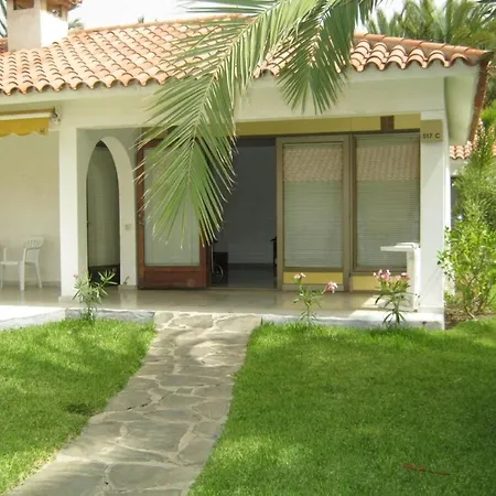 Сasa de vacaciones Ferienhaus In Mit Garten, Terrasse Und Gemeinschaftlichem Pool *