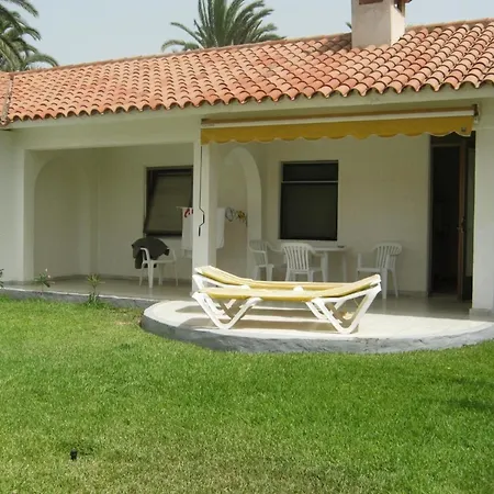 Ferienhaus In Mit Garten, Terrasse Und Gemeinschaftlichem Pool *